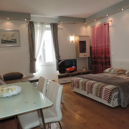 Apartment Ani Split